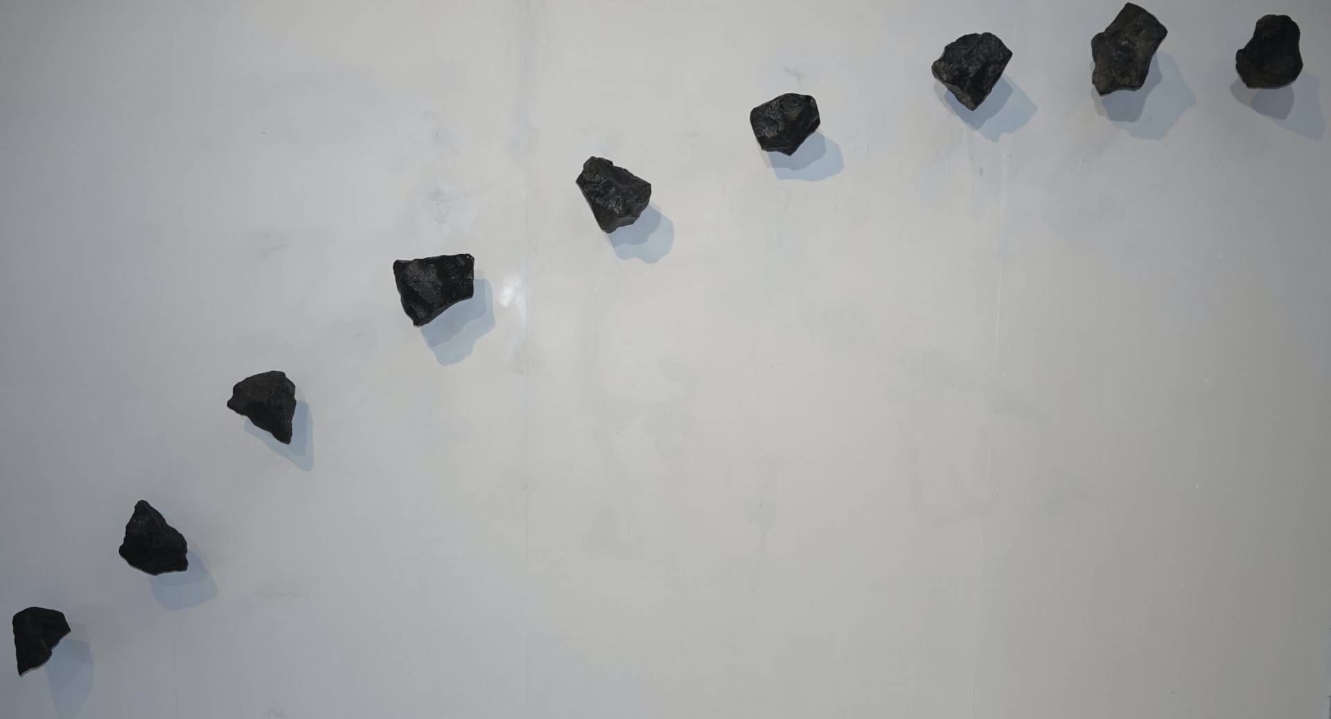 ANTON FORDE WHAKAPIKIA... WHAKAHEKEA / RISING... DESCENDING (2025)